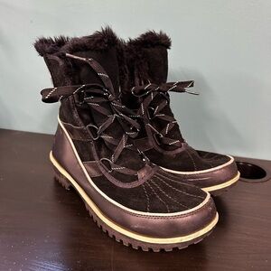 Sorel Snow Boots - 10